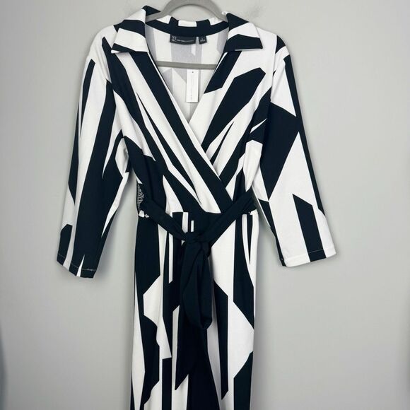 NEW YORK & COMPANY | NEW Black & White Wrap Style Belted Jumpsuit Women’s Size L - Picture 1 of 11